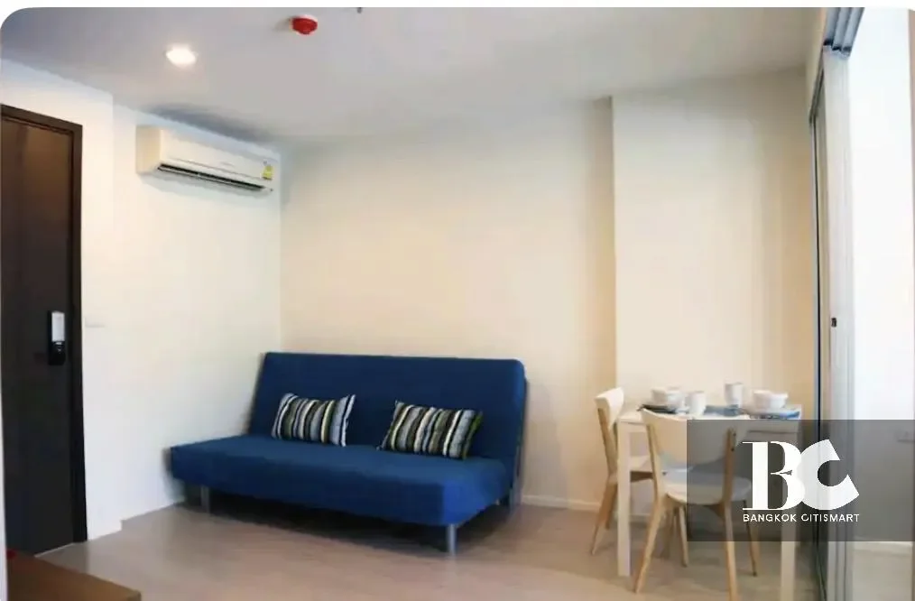 RHYTHM
Sathorn Narathiwas