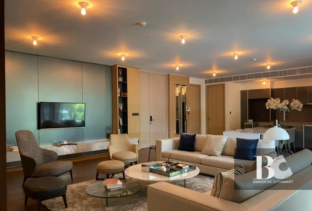 Issara Collection
Sathorn