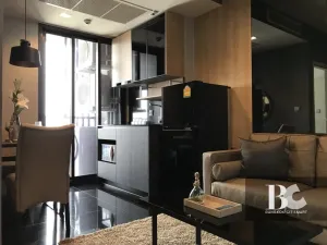 THE LINE
Jatujak Mochit