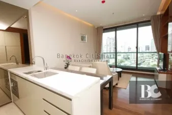 ดิ แอสเดรส สุขุมวิท 28  คอนโดระดับ SUPER LUXURY ริมถนนสุขุมวิท ใกล้ The Emporium และรถไฟฟ้า BTS พร้อมพงษ์ ทุกห้องตกแต่งสุดหรู สามารถหิ้วกระเป๋าเข้าอยู่ได้เลย