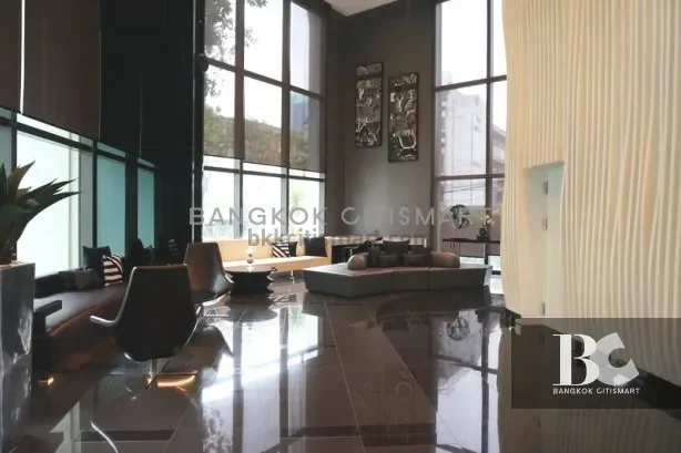 RHYTHM Sukhumvit 44/1