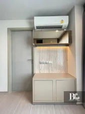 ICONIC LANDMARK ใจกลางห้าแยกลาดพร้าว คุ้ม ครบครัน ตอบรับทุกไลฟ์สไตล์ รองรับการพักผ่อนอย่างเป็นส่วนตัว ไปกับ Highlight Facility คือ Iconic Lobby, Rooftop Facilities และ Panoramic Health Club แบบ 24 ชั่วโมง Sky Work Space พร้อมเปิดรับวิวเมืองแบบ 360 องศา หร