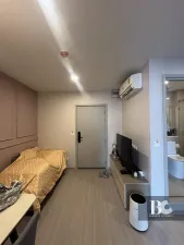 คอนโดพร้อมอยู่ สไตล์อังกฤษ ตอบโจทย์ไลฟ์สไตล์คนเมือง เดินทางสะดวก ใกล้ MRT ตรงข้ามเซ็นทรัลแกรนด์พระราม 9 A New Luxe Classic Condominium กับงานดีไซน์ที่สวยสะดุดตา มาพร้อมกับบรรยากาศโครงการ และส่วนกลางแบบเต็มอิ่ม ทั้งพื้นที่สีเขียวขนาดใหญ่ สระว่ายน้ำ 2 สระ, 