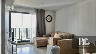 ICONIC LANDMARK ใจกลางห้าแยกลาดพร้าว คุ้ม ครบครัน ตอบรับทุกไลฟ์สไตล์ รองรับการพักผ่อนอย่างเป็นส่วนตัว ไปกับ Highlight Facility คือ Iconic Lobby, Rooftop Facilities และ Panoramic Health Club แบบ 24 ชั่วโมง Sky Work Space พร้อมเปิดรับวิวเมืองแบบ 360 องศา หร