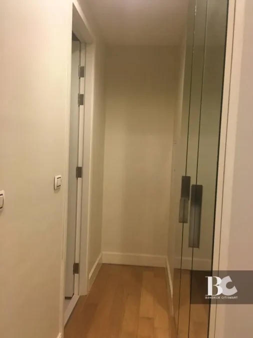 Equinox
Phahol-Vibha