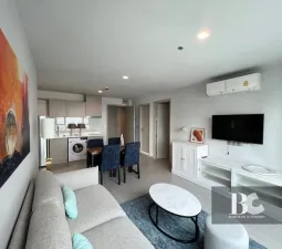 ICONIC LANDMARK ใจกลางห้าแยกลาดพร้าว คุ้ม ครบครัน ตอบรับทุกไลฟ์สไตล์ รองรับการพักผ่อนอย่างเป็นส่วนตัว ไปกับ Highlight Facility คือ Iconic Lobby, Rooftop Facilities และ Panoramic Health Club แบบ 24 ชั่วโมง Sky Work Space พร้อมเปิดรับวิวเมืองแบบ 360 องศา หร