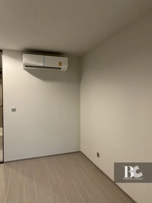 ICONIC LANDMARK ใจกลางห้าแยกลาดพร้าว คุ้ม ครบครัน ตอบรับทุกไลฟ์สไตล์ รองรับการพักผ่อนอย่างเป็นส่วนตัว ไปกับ Highlight Facility คือ Iconic Lobby, Rooftop Facilities และ Panoramic Health Club แบบ 24 ชั่วโมง Sky Work Space พร้อมเปิดรับวิวเมืองแบบ 360 องศา หร