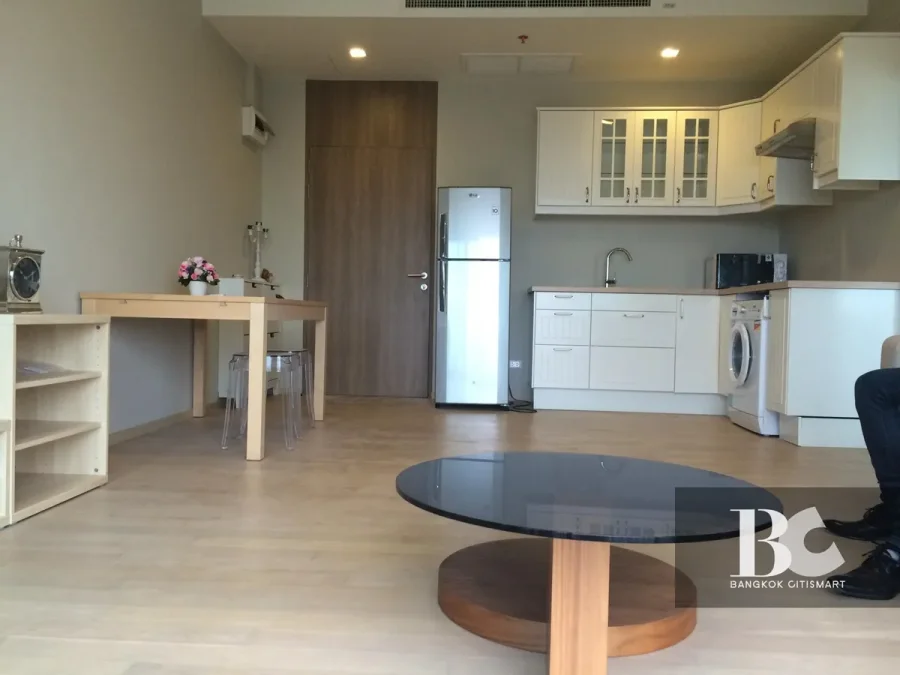 โนเบิล รีวีล คอนโดในซอยเอกมัย ห่างจาก BTS เอกมัย  200 เมตร ท่ามกลางแหล่งช้อปปิ้งและเอนเตอร์เทนเมนท์มากมาย