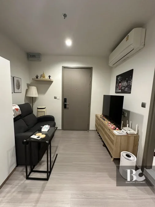 บูทีคคอนโดแห่งแรกจากเอพี ออกแบบสู่ความเป็นที่สุดของทุกด้าน แตกต่างและโดดเด่นด้วยสีแดง “Red Hype” สะท้อนตัวตนในทุกรายละเอียด พร้อมเข้าอยู่แล้ววันนี้ ใกล้รถไฟฟ้า 2 สาย MRT พระราม 9 และ Airport Rail Link มักกะสัน รถไฟฟ้าความเร็วสูงเชื่อม 3 สนามบิน*