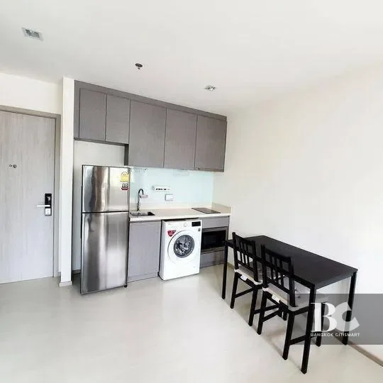 RHYTHM
Sukhumvit 36-38