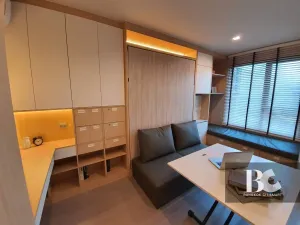 ICONIC LANDMARK ใจกลางห้าแยกลาดพร้าว คุ้ม ครบครัน ตอบรับทุกไลฟ์สไตล์ รองรับการพักผ่อนอย่างเป็นส่วนตัว ไปกับ Highlight Facility คือ Iconic Lobby, Rooftop Facilities และ Panoramic Health Club แบบ 24 ชั่วโมง Sky Work Space พร้อมเปิดรับวิวเมืองแบบ 360 องศา หร