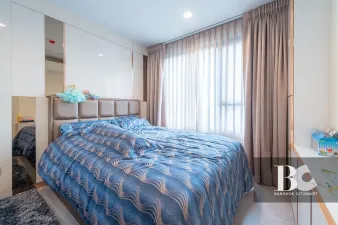 ICONIC LANDMARK ใจกลางห้าแยกลาดพร้าว คุ้ม ครบครัน ตอบรับทุกไลฟ์สไตล์ รองรับการพักผ่อนอย่างเป็นส่วนตัว ไปกับ Highlight Facility คือ Iconic Lobby, Rooftop Facilities และ Panoramic Health Club แบบ 24 ชั่วโมง Sky Work Space พร้อมเปิดรับวิวเมืองแบบ 360 องศา หร