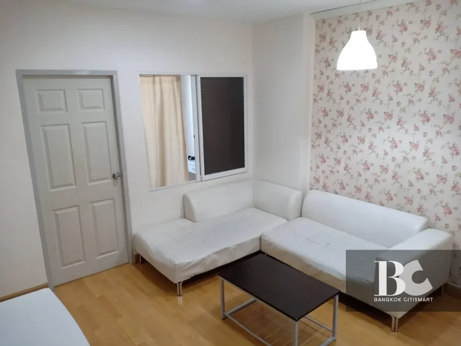 ไลฟ์ แอท รัชดา (Life@Ratchada)  คอนโดรัชดา อยู่ใกล้รถไฟฟ้าใต้ดิน MRT สถานีลาดพร้าว 300 เมตร เข้าออกสะดวกทั้งทางถนนรัชดา และถนนลาดพร้าว