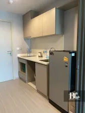 ICONIC LANDMARK ใจกลางห้าแยกลาดพร้าว คุ้ม ครบครัน ตอบรับทุกไลฟ์สไตล์ รองรับการพักผ่อนอย่างเป็นส่วนตัว ไปกับ Highlight Facility คือ Iconic Lobby, Rooftop Facilities และ Panoramic Health Club แบบ 24 ชั่วโมง Sky Work Space พร้อมเปิดรับวิวเมืองแบบ 360 องศา หร