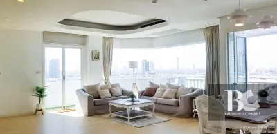 Sathorn Suite Condominium