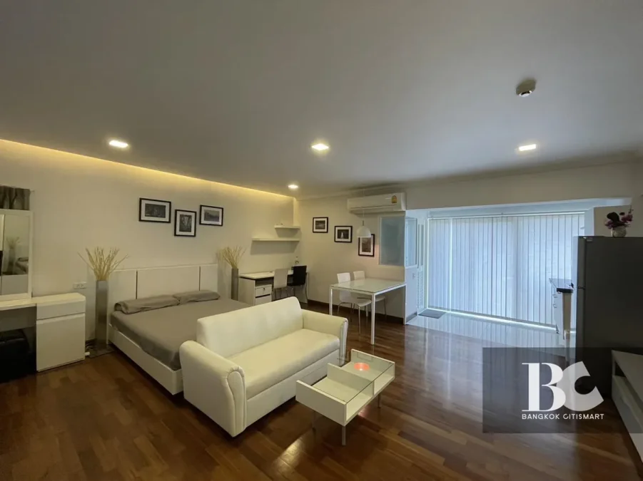 Flawless Sathorn Residence