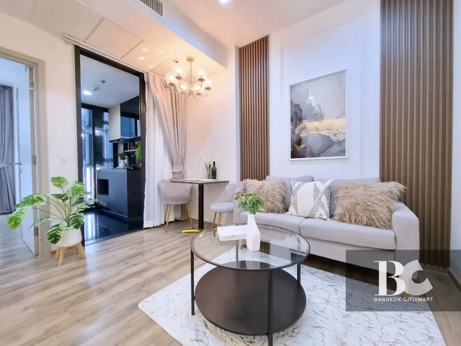 THE LINE
Jatujak Mochit