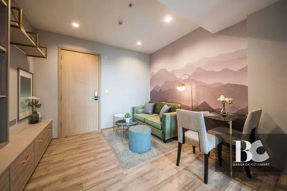 THE LINE
Jatujak Mochit