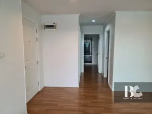 Lumpini Park Riverside
Rama 3