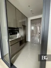 THE LINE
Phahon-Pradipat