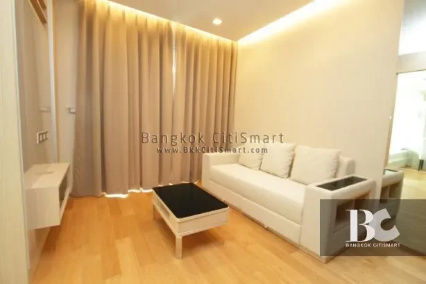 ดิ แอสเดรส อโศก โดดเด่นด้วยการเดินทางที่สะดวกสบาย ใกล้แอร์พอร์ตลิ้งค์สถานีมักกะสัน เพียง 100 เมตรจากรถไฟฟ้าใต้ดินเพชรบุรี ขึ้นลงทางด่วนได้อย่างรวดเร็ว