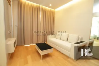 ดิ แอสเดรส อโศก โดดเด่นด้วยการเดินทางที่สะดวกสบาย ใกล้แอร์พอร์ตลิ้งค์สถานีมักกะสัน เพียง 100 เมตรจากรถไฟฟ้าใต้ดินเพชรบุรี ขึ้นลงทางด่วนได้อย่างรวดเร็ว