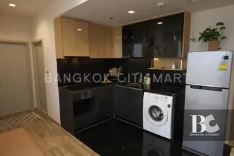 THE LINE
Jatujak Mochit