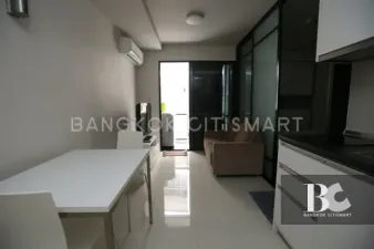 Le Cote
Sukhumvit 14