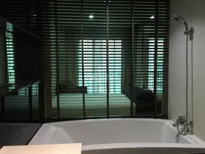 ขายพร้อมผู้เช่าคอนโดมิเนียม ดิ แอดเดรส ชิดลม  38.8 sq.m,  ห้องนอน Studio