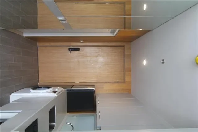 ขายพร้อมผู้เช่าคอนโดมิเนียม โนเบิล รีโว สีลม  34 sq.m, 1 ห้องนอน