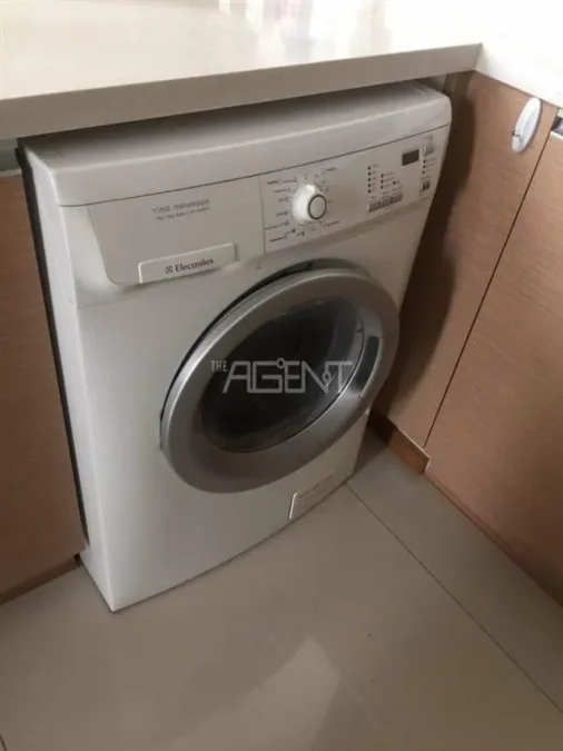 ขายพร้อมผู้เช่าคอนโดมิเนียม ดิ เอ็มไพร์ เพลส  108 sq.m, 2 ห้องนอน Duplex