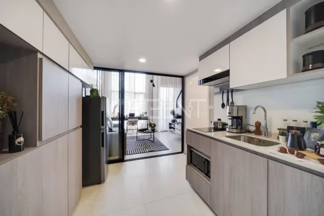 ขายคอนโดมิเนียม ออริจิ้น ปลั๊ก แอนด์ เพลย์ สิรินธร สเตชั่น  35 sq.m, 1 ห้องนอน Duplex