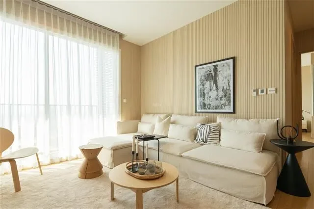 ขายพร้อมผู้เช่าคอนโดมิเนียม สิริ แอท สุขุมวิท 38  70 sq.m, 2 ห้องนอน