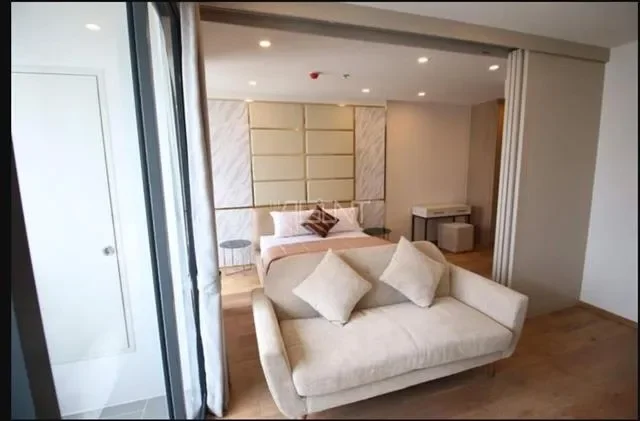 ขายพร้อมผู้เช่าคอนโดมิเนียม คิว ชิดลม-เพชรบุรี  45.23 sq.m, 1 ห้องนอน