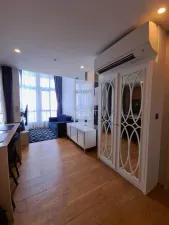 ขายพร้อมผู้เช่าคอนโดมิเนียม คิว ชิดลม-เพชรบุรี  65 sq.m, 1 ห้องนอน