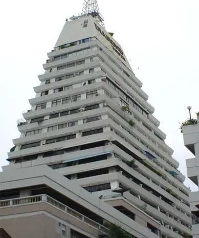 ขายพร้อมผู้เช่าคอนโดมิเนียม ไดมอนด์ทาวเวอร์  77 sq.m, 2 ห้องนอน