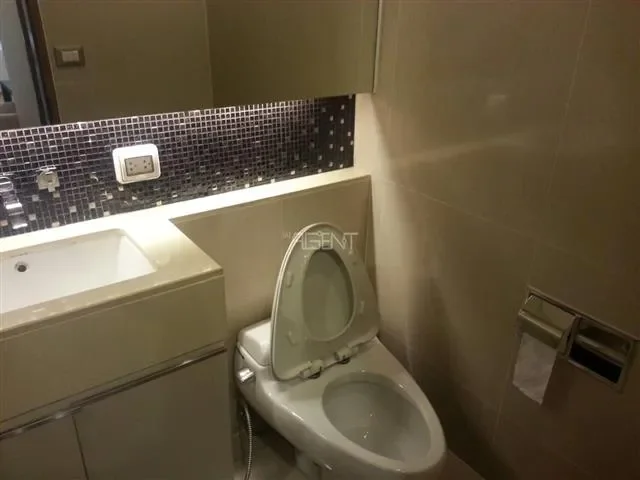 ขาย และให้เช่าคอนโดมิเนียม ดิ แอดเดรส สาทร  66 sq.m, 2 ห้องนอน