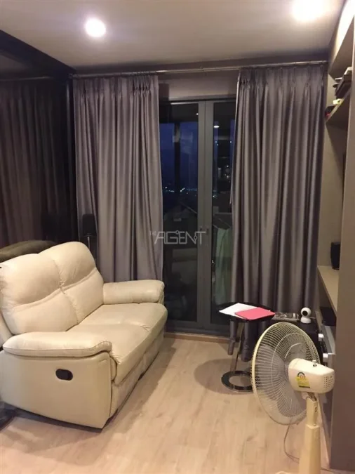 ขายพร้อมผู้เช่าคอนโดมิเนียม ไอดีโอ วุฒากาศ  45.59 sq.m, 2 ห้องนอน