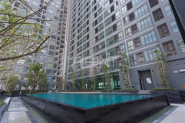 ขายพร้อมผู้เช่าคอนโดมิเนียม ไอดีโอ สาทร-ท่าพระ  46.09 sq.m, 2 ห้องนอน