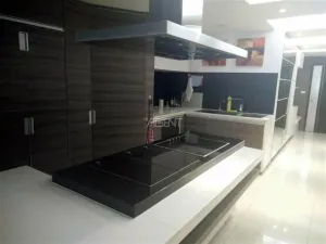 ขายพร้อมผู้เช่าคอนโดมิเนียม ลาส โคลินาส  141 sq.m, 1 ห้องนอน