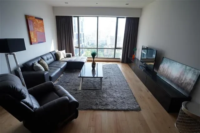 ขายพร้อมผู้เช่าคอนโดมิเนียม ไฮด์ สุขุมวิท 13  114 sq.m, 2 ห้องนอน