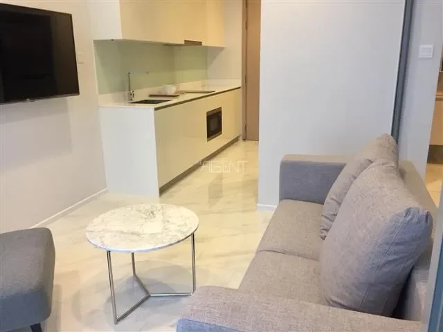 ขายพร้อมผู้เช่าคอนโดมิเนียม ไฮด์ สุขุมวิท 11  35 sq.m, 1 ห้องนอน