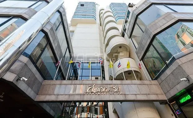 ขายพร้อมผู้เช่าคอนโดมิเนียม สุขุมวิท สวีท  42 sq.m,  ห้องนอน Studio