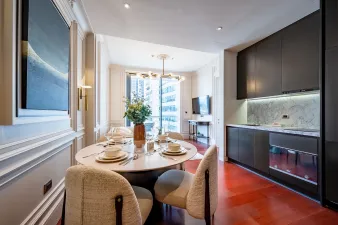 ชีวิตใจกลางทองหล่อ พร้อมเลาจ์วิวเมือง