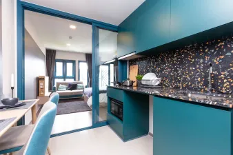 เดอะเบสสุขุมวิท 50 ให้คุณค้นพบชีวิตที่เป็นที่สุดในทุกมิติ