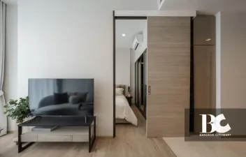 THE CREST PARK RESIDENCES