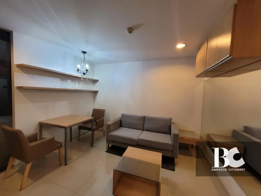 ซีณิธ เพลส สุขุมวิท 42