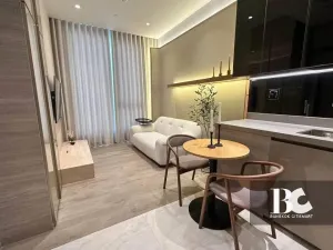 THE CREST PARK RESIDENCES