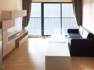 1 นอน มีอ่าง 46.53 ตร.ม. ทิศใต้ ทำเลดี คอนโดเชื่อม Skywalk BTS ทองหล่อ / ให้เช่าและขายคอนโด