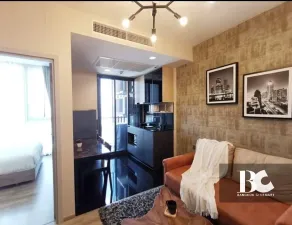 THE LINE
Jatujak Mochit